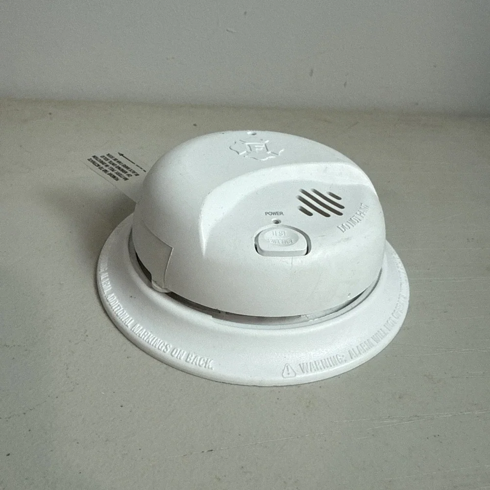First Alert SMI100-AC Smoke Detector & Alarm, AC Powered Battery Backup